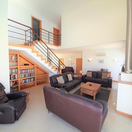 Villa Paula With Private Pool Close To The Beach And Strip Albufeira Exterior photo