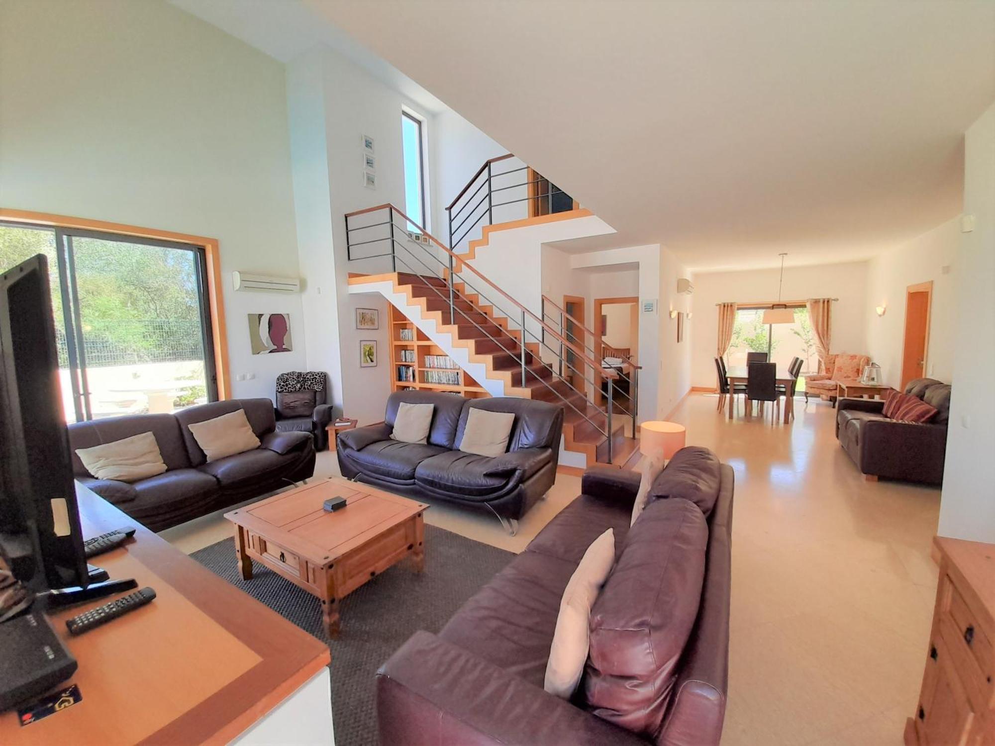 Villa Paula With Private Pool Close To The Beach And Strip Albufeira Exterior photo