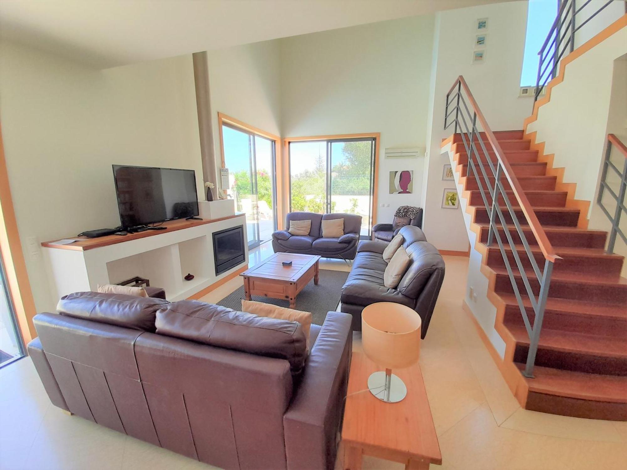 Villa Paula With Private Pool Close To The Beach And Strip Albufeira Exterior photo